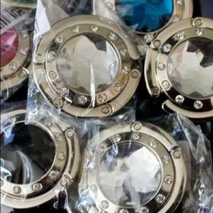 🔘Hook Hangers $6 each🔘Only a few left